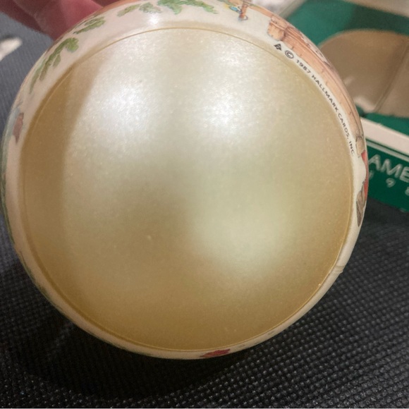 Hallmark Betsey Clark 1987 ornament “There’s no place like Christmas Preowned - Picture 7 of 7